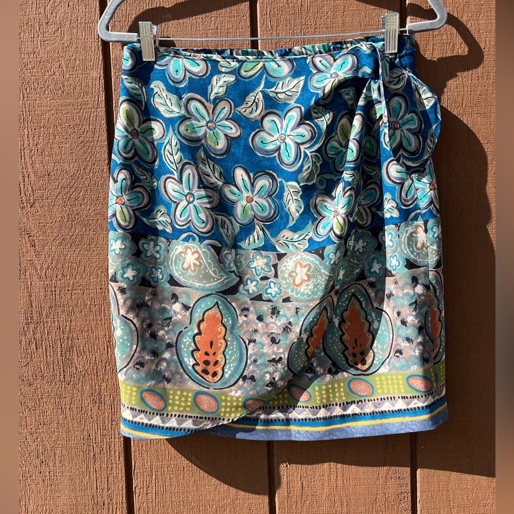 Patrick Collection wraparound skirt. Size 8. Watercolor print